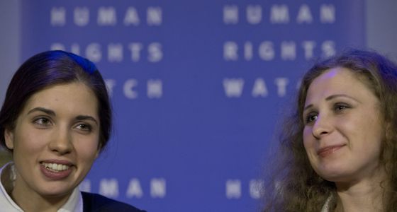 Nadezhda Tolokonnikova y Maria Aloykhina Venezuela Awareness