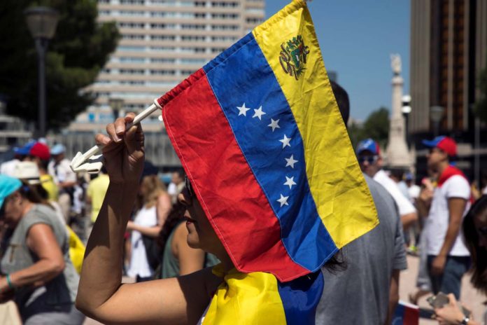 2017-07-16T122600Z_752758288_RC16D1435000_RTRMADP_3_VENEZUELA-POLITICS-EXPATRIATES