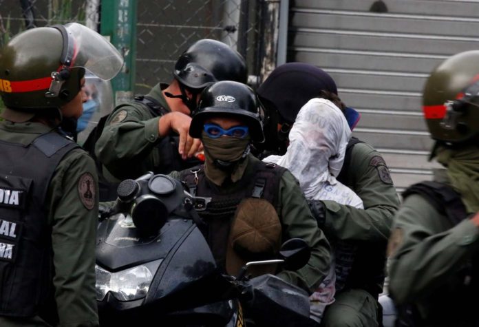 2017-07-28T222253Z_1159297138_RC19ECABE730_RTRMADP_3_VENEZUELA-POLITICS
