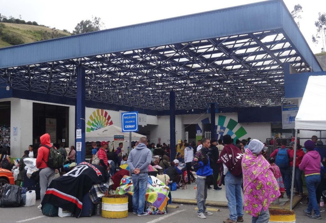 Rumichaca: un puente de incertidumbre y esperanza para miles de venezolanos