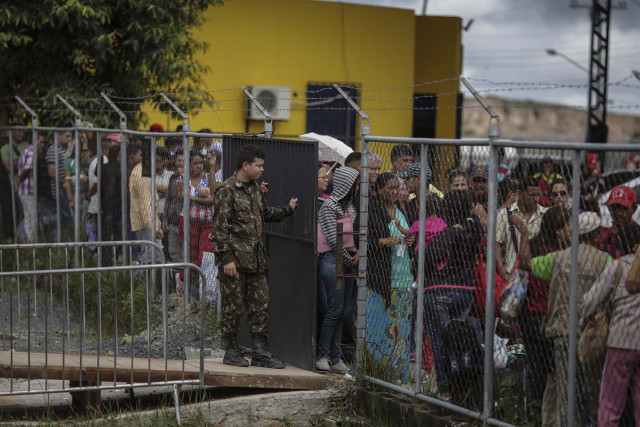 Brasil construirá nuevo albergue para venezolanos hacinados en frontera