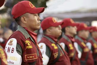 Efectivos de la Guardia del Pueblo preparados para salir a las calles como parte de la misión Patria Segura. (FOTO www.minci.gob.ve)