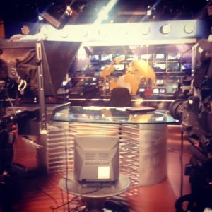 Luego de conocerse de la “rebelión” de periodistas dentro de Globovision que impidió la salida al aire de la emisión estelar del noticiero, un usuario de Instagram cargó esta fotografía con el título “No hay quien se siente”