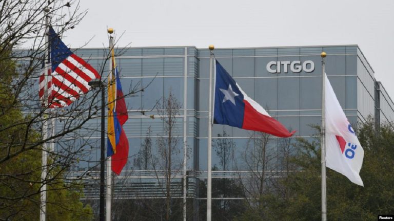 El gobierno encargado de Venezuela tomó control de CITGO, donde nombró una nueva junta ejecutiva y cortó los lazos con PDVSA.