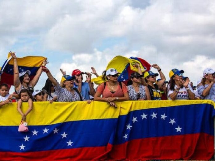 00venezuelans-01-articleLarge-768x576
